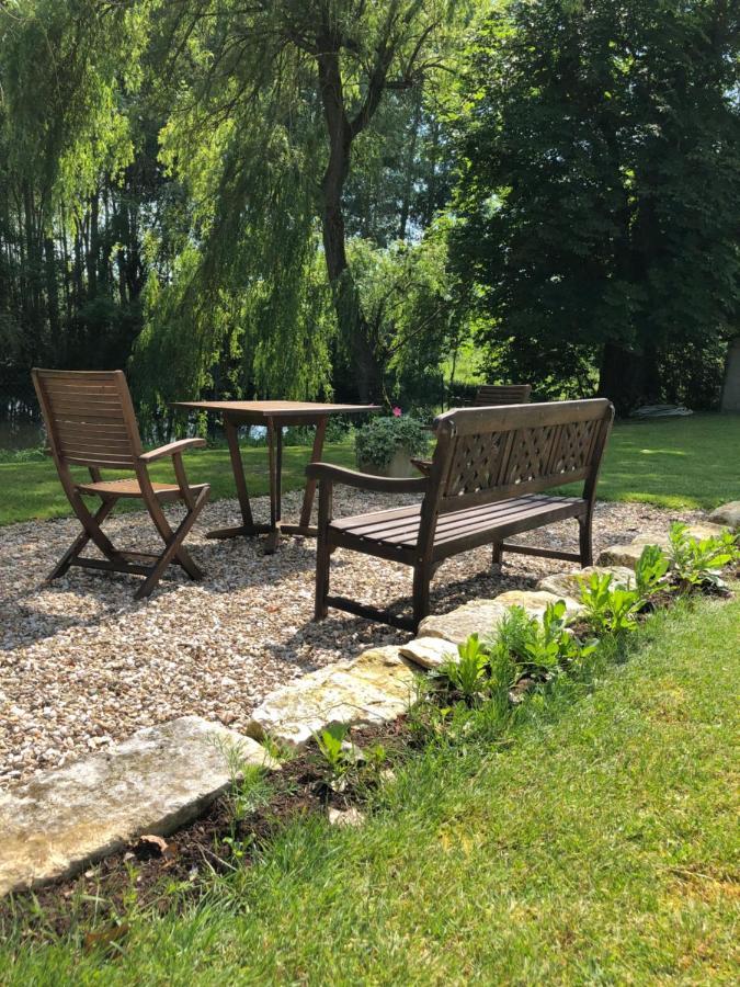 Saint-Maur  La Ferme D'Aigurolles B&B 외부 사진